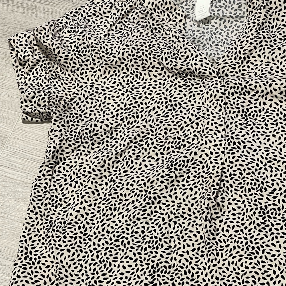 H&M Black and Tan Shirt Patterned Dress Sz 4 - Picture 3 of 9